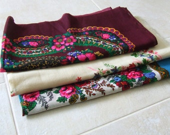SALE Wool scarf.Vintage USSR.Pavlov Pasad Black scarf Bright flowers.Soviet shawl Folk tradition. Wool shawl. Ukrainian style. Soviet scarf.
