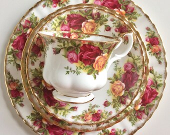30% SALE! Vintage "Old Country Roses" tea set - original from 1962-1973
