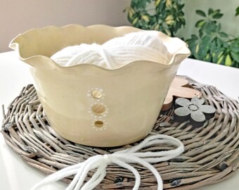 Yellow Yarn Bowl / Knitting Bowl / Crochet Bowl / Ceramic Yarn Bowl / Yarn Holder / Large Yarn Bowl / Pottery Yarn Bowl / Yarn Bowls / Yarn