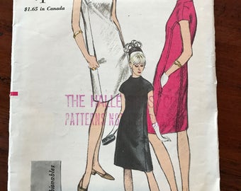 Vintage Vogue 'Young Fashionables' Pattern - One Piece 'Airline' Dress