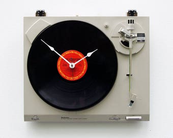 Record player clock, record album clock, music lover clock, Bruce Springsteen, upcycled large wall clock, vintage, Recycled Turntable Clock