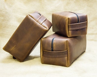 Groomsmen Gift Leather Toiletry Bag Personalized Leather Dopp Kit, Mens Toiletry Bag Shaving Kit Wedding Anniversary Gift