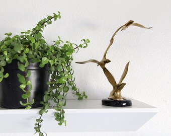 VINTAGE Mid Century Brass Birds Statue Flying Seagulls Marble