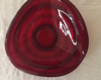 A lovely, vintage wavy red glass bowl possibly by Nazeing.