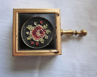 pat pending Butler Ashtray Vintage personal ashtray traveling silent butler purse size Butler Ashtray,embroidered rose,leather mat, metal