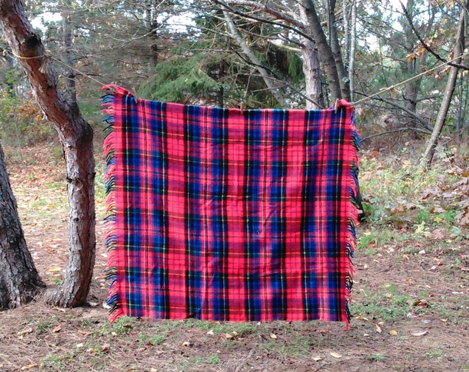 Vintage Wool Blanket - Plaid Throw - Wool Poncho