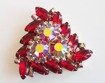 Antique vintage Weiss sparkle crystal strawberry fruit brooch