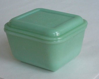 Fire King Jadeite Philbe Refrigerator Container With Lid 4.5" X 5"