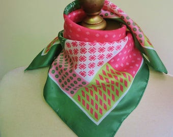 GREEN PINK scarf, vintage neckerchief, 70s hair wrap, preppy neck scarf, geometric square, square vintage scarf, small square scarf