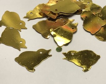 about 25 - 35 pieces of gold metal chick confetti / sequins, 15 mm (36)