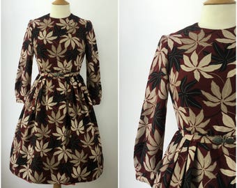 Vintage 1950s Dress - 50s Swing Dress - Wool Leaf Design - Full Skirt dress - Tea Dress - Rockabilly - Small Petite UK 8 / US 4 / EU 36 -