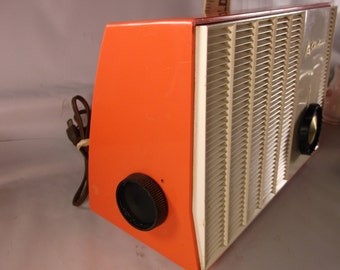 Airline Radio Rare Old Tube Radio Model# GTM-1689-A Coral And White Vintage WORKS!!.epsteam