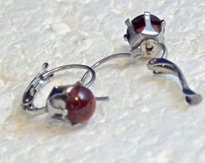 Leverback Garnet Earrings, 7mm Round, 3.40ct., set in Stainless Steel E1036