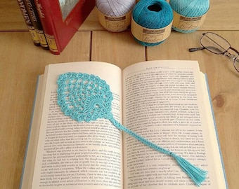 Pineapple/leaf design crochet bookmark with tassel