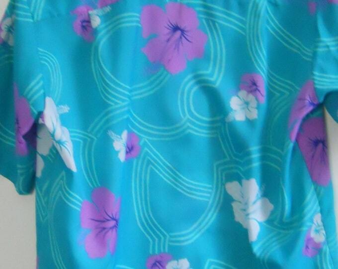 Men's Hawaiian Shirt Tropical Hilo Hattie Shirt Short Sleeve Vintage Shirt Size Small S