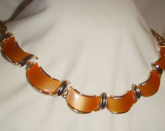Butterscotch Thermoset Necklace Goldtone Vintage 18" inv1795