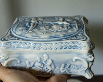 Blue & White - Footed High Relief Glazed Ceramic Jewelry Candy Trinket Box With Lid, Capodimonte Porcelain Vanity Box Toile De Jouy, 1975