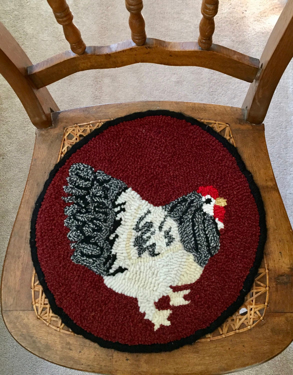 Hooked rug chair pad Hazel Hen sweet chicken chair pad or