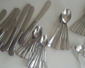 Oneida 'Colonial Boston' Set of Silverware