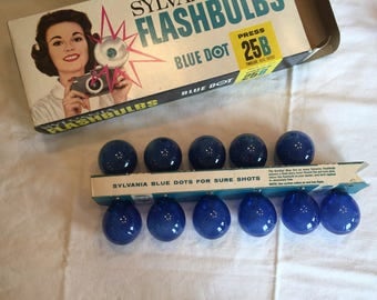 Vintage Sylvania Flashbulbs , Blue Dot 25B, 11 Bulbs