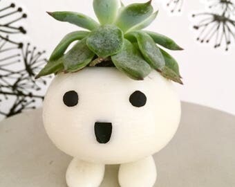 Plant pot "Baby Oddish"