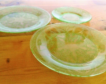 An Assortment of Green Depression Glass, Horseshoe by Indiana Glass Company