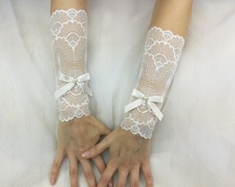 Bridal gloves, fingerless gloves, wedding gloves, arm warmers, lace gloves, ivory gloves, wedding cuffs, lace cuffs