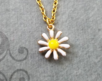 Daisy Necklace SMALL Daisy Jewelry Daisy Pendant Daisy Charm Flower Necklace Bridesmaid Necklace Flower Girl Gift Flower Jewelry Enamel