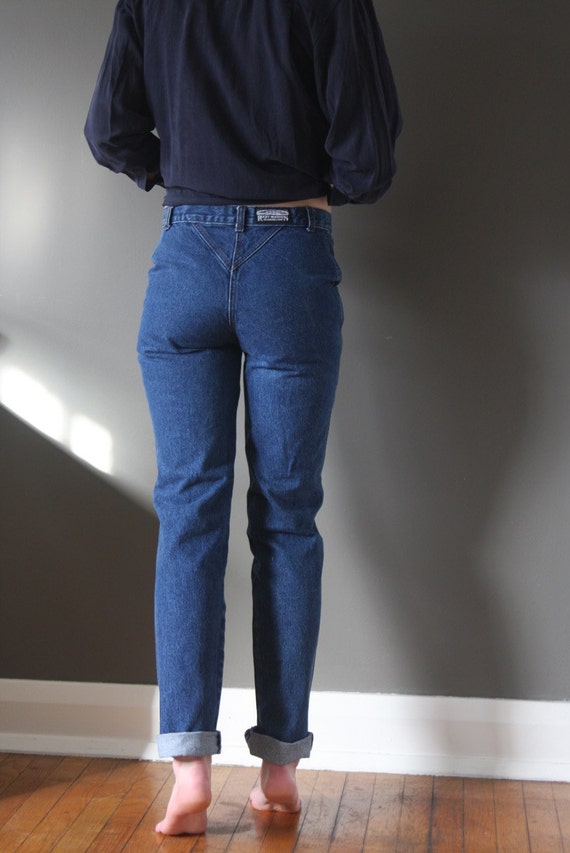 sale 20 off Dark wash Rocky Mountain denim jeans