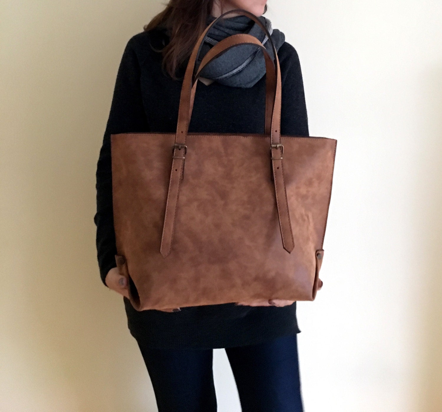 high-quality-vegan-leather-bags-wholesale-semashow