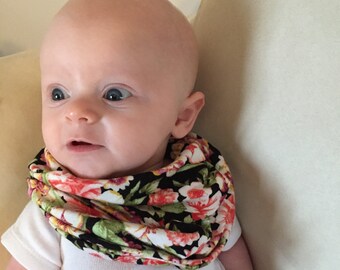 Baby Faux Infinity Scarf Pattern - Sewing Pattern, Dribble Bib, Drool Bib, Infinity Scarf, Baby Bib Tutorial, PDF Instant Download