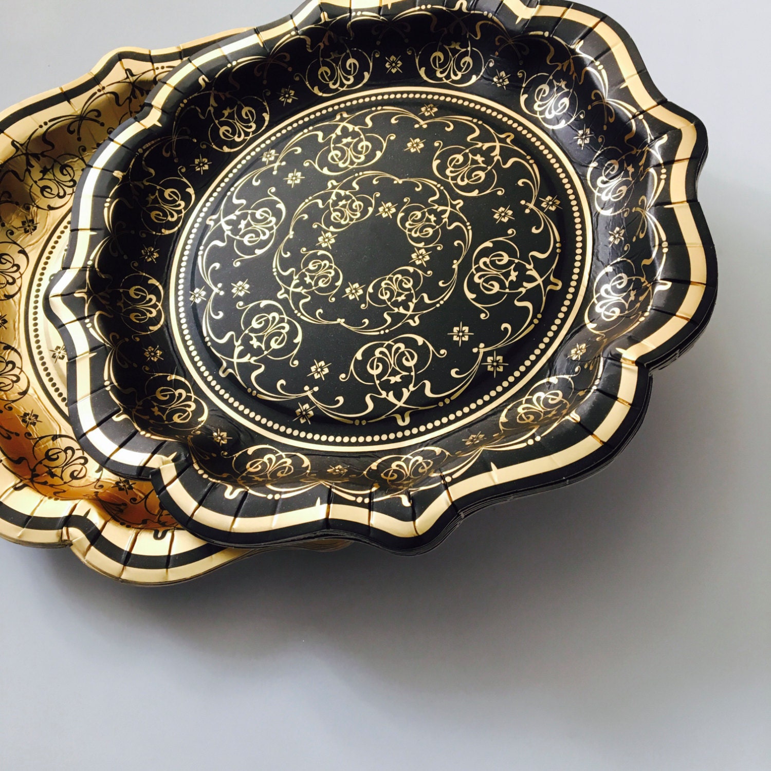 12 BLACK & GOLD PAPER Plates Vintage Style Baroque Fancy