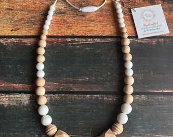 Silicone teething necklace - Baby shower gift - New mom - wood and silicone Nursing necklace - Teething necklace - New mom - white & oatmeal
