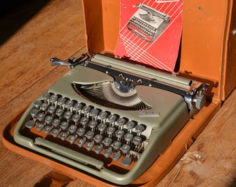 RARE - Working Typewriter - Groma Kolibri - Fully Serviced - Working Perfectly