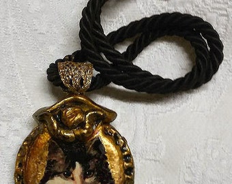 Necklace with Locket with Victorian cat