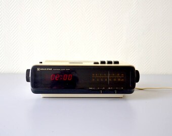 Vintage Clock Radio Gold Star RK - 313 made in Korea / red digital led clock AM-FM