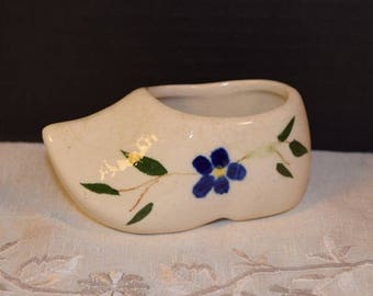 On SALE Dutch Shoe Planter Vintage Ceramic Flowered Shoe Planter Hand Painted Kitschy Floral Planter Dutch Collectible Shoe Figurine Windows