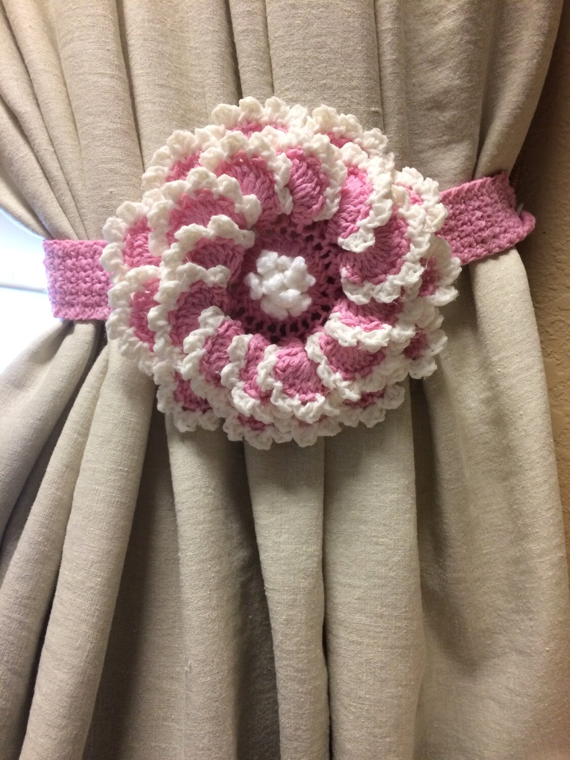 Crochet Curtain Tieback pink flower 1 pair