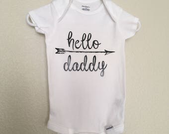 Hello Daddy Onesie, Announcement Onesie, Pregnancy Announcement Onesie, Hello Daddy, Baby Onesie, Baby Announcement, Daddy Onesie, Pregnant