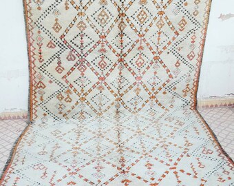 Gorgeous carpet beni'ouiren with lovely pattern faded pinky and orange