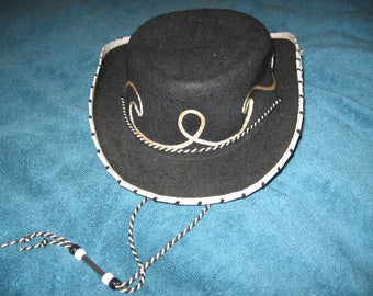 Vintage 1960's Pla-Master Childrens Cowboy Hat In Very Good To Excellent Condition.
