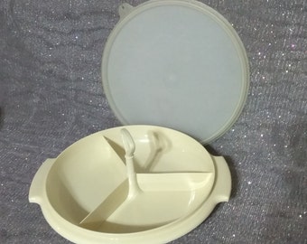 Relish Tray Tupperware # 808-17 PreOwned and in Excellent Condition