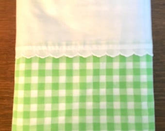 Vintage Full Flat Sheet / Green and White Gingham