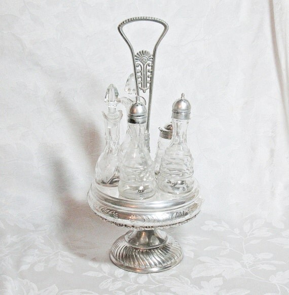 Meriden Silver Plate Caster Cruet Set