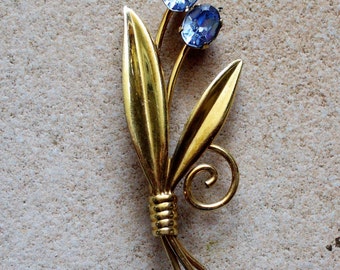 Rare Vintage Van Dell Gold Brooch With Blue Crystals