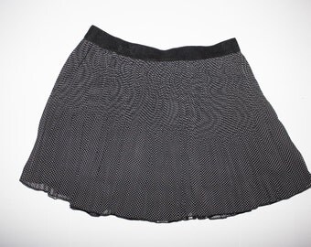 Polka dot pleated skirt with elastic waist