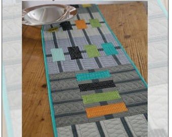 Jolly Workshop Quilted Table Runner GFTOTP14408