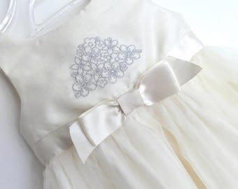 Baby dress, Baptism Dress, Christening Dress, pretty babies dress, Christening Gown, Communion Dress, Tiny baby dress.