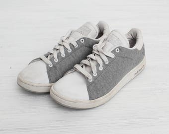 Vintage White Gray Trainers Adidas/ Size US 3.5; UK 3; FR 35.5