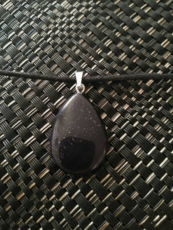 Items similar to Stone pendant on Etsy